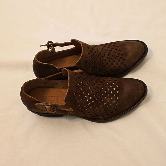 BORN Nanna Perforated Ankle Booties - Brown Size 6 - Picture 1 of 8